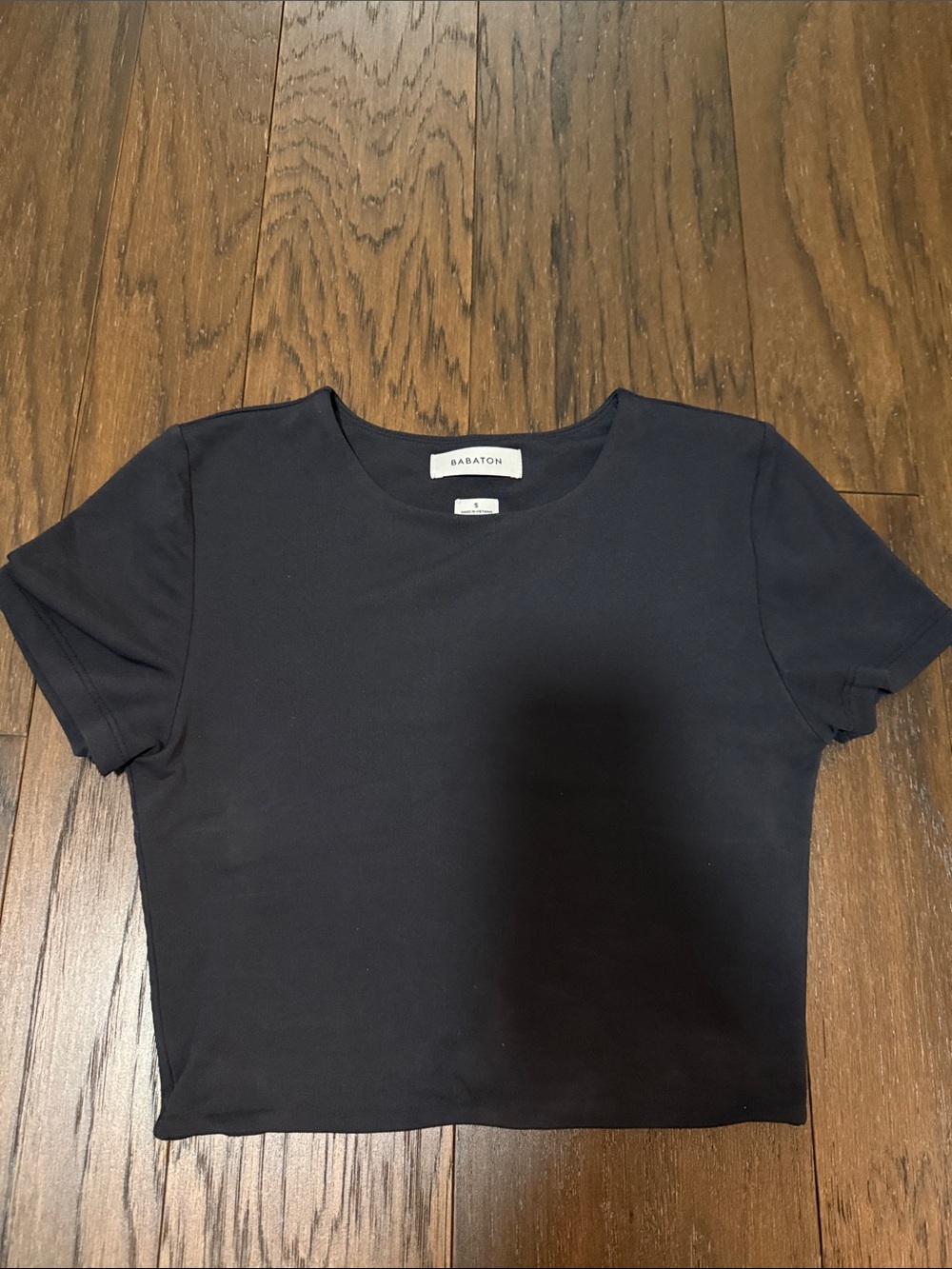 Babaton Black Short Sleeve Crop Tee